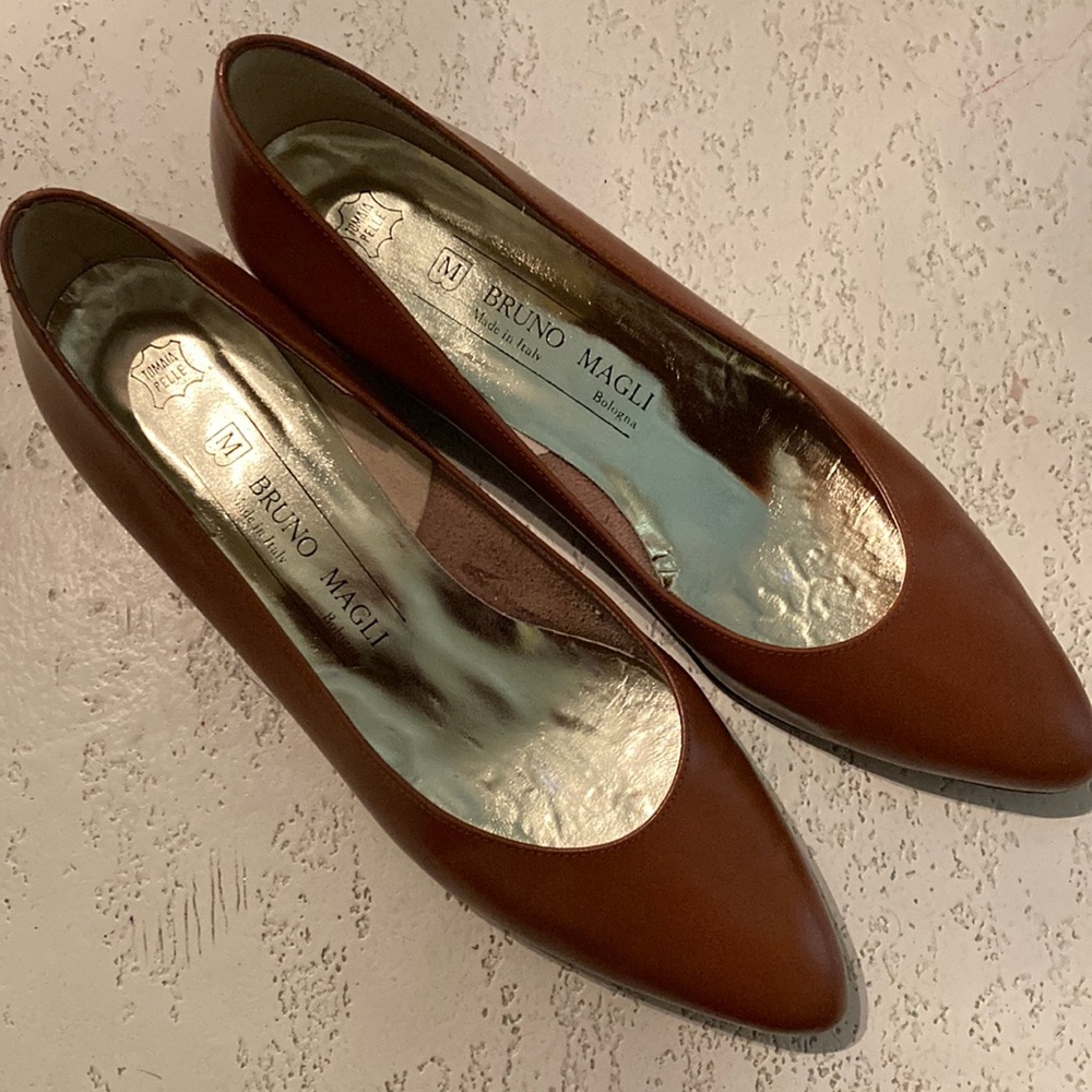 Nice! Cognac Bruno Magli flats.